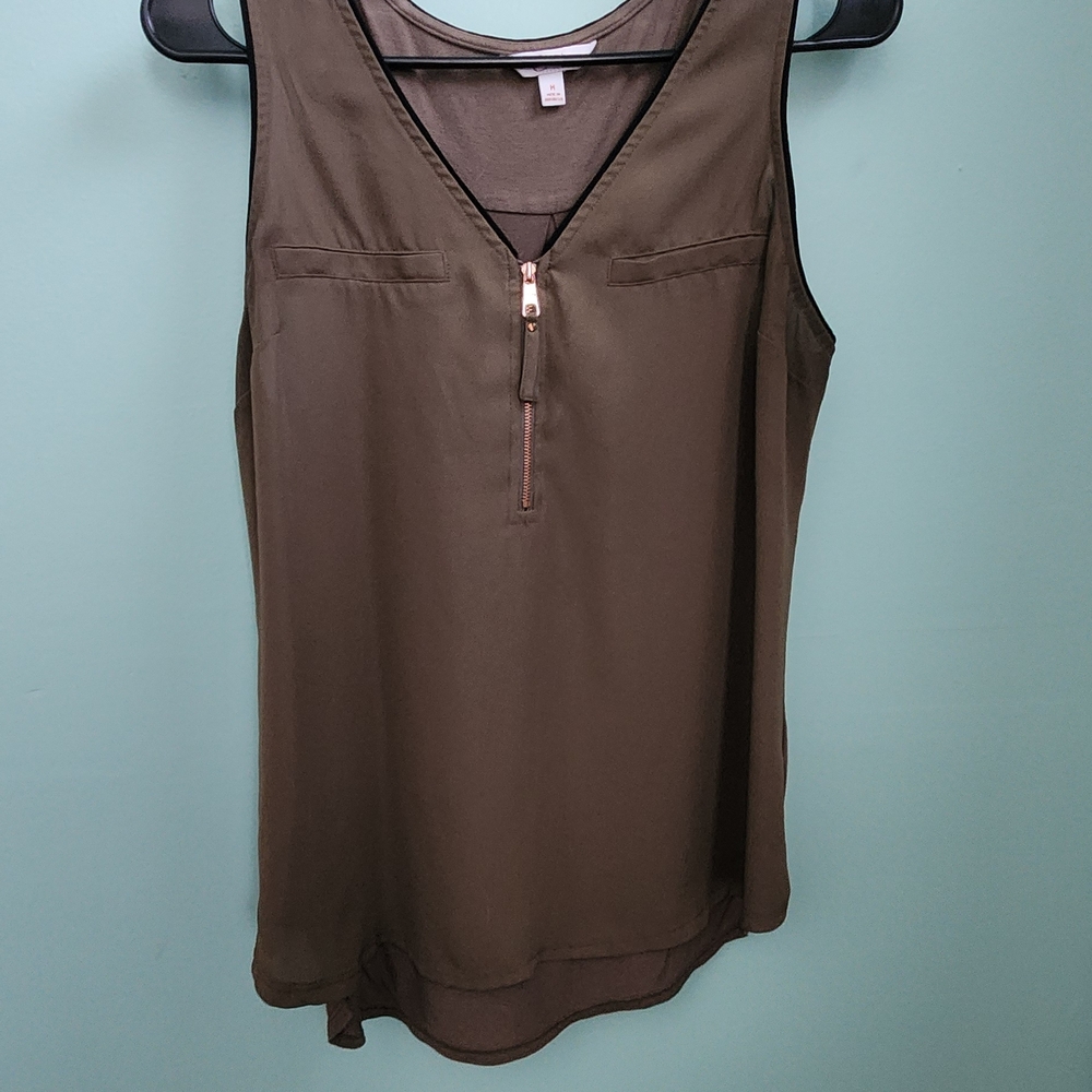 Candie's Olive Green V-Neck Sleeveless Camisole with Front Zip